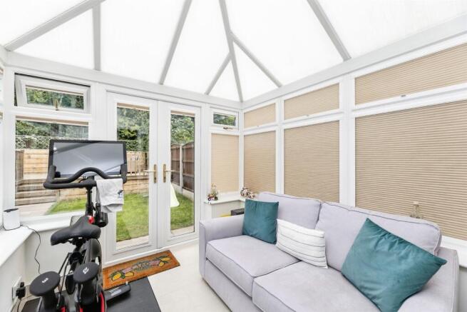 3 bed Semi-Detached for sale Image 9