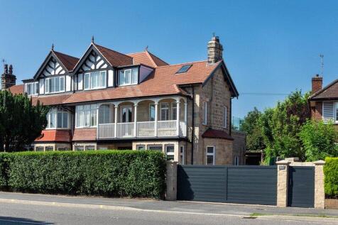 Leeds Road, Harrogate, HG2