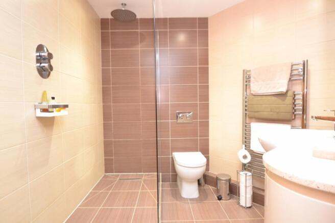 Master En-suite