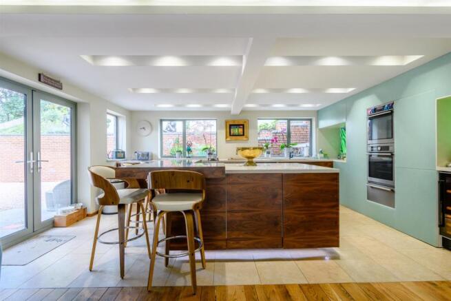 8433519-interior09-800.jpg