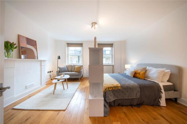 Bedrooom/Living Room