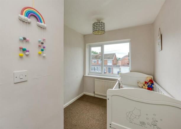 10 Lime Tree Gardens-bed3.jpg