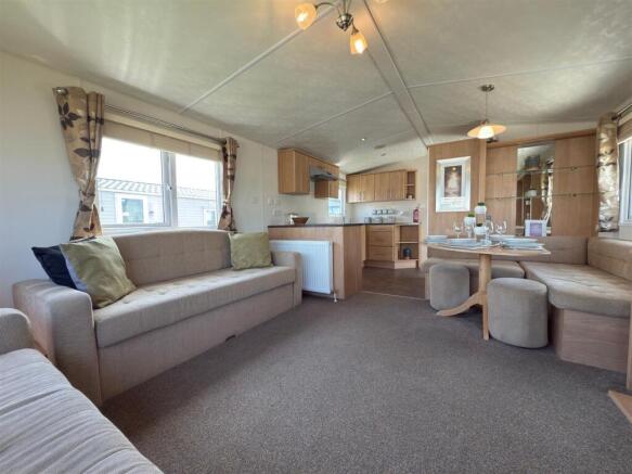 Delta-Sapphire-2015-CAR0020300-109850130 (1).jpg