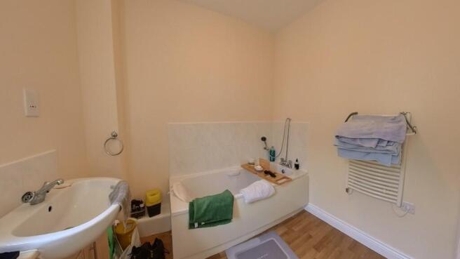 2 bed Flat for sale Image 9