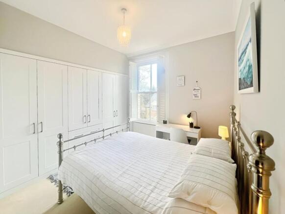 3 bed Apartment for sale Image 7