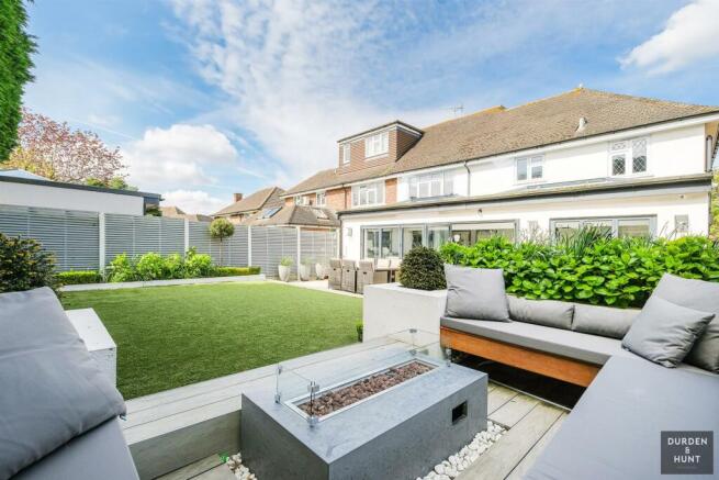 lyndhurst rise-43_1.jpg