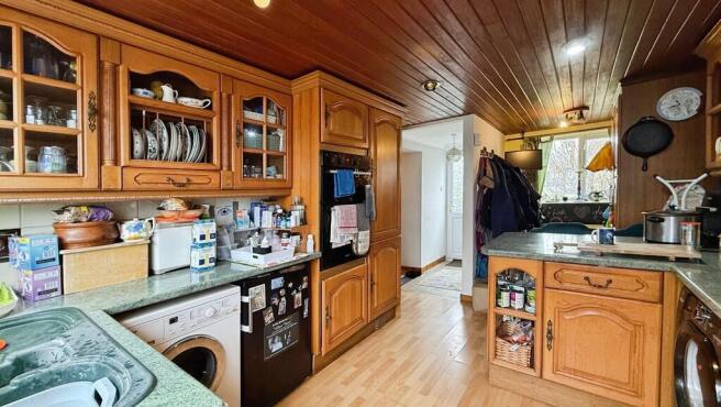 Kitchen/breakfast...