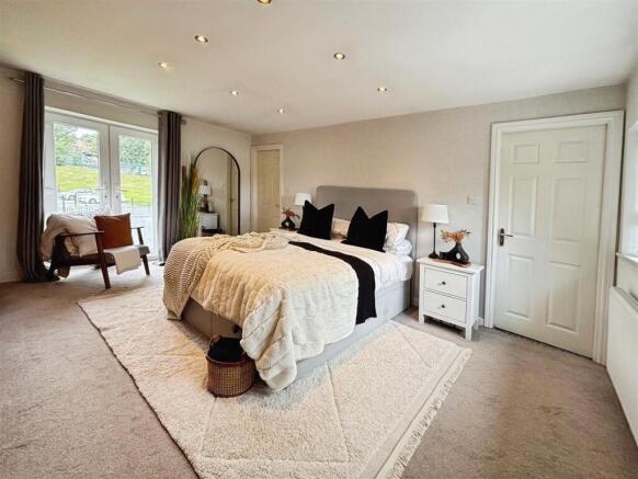 4 bed Detached for sale Image 10