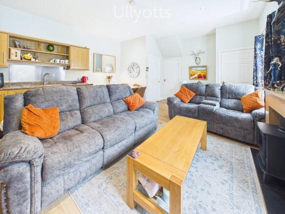 3 bed Terraced for sale Image 4