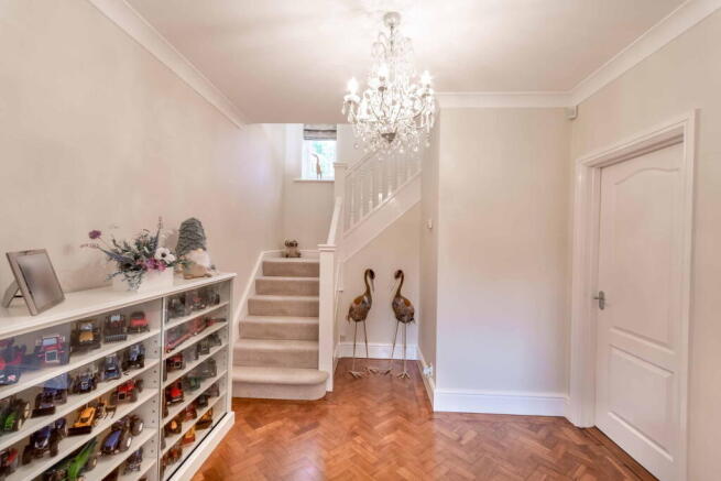 4 bed Detached for sale Image 7