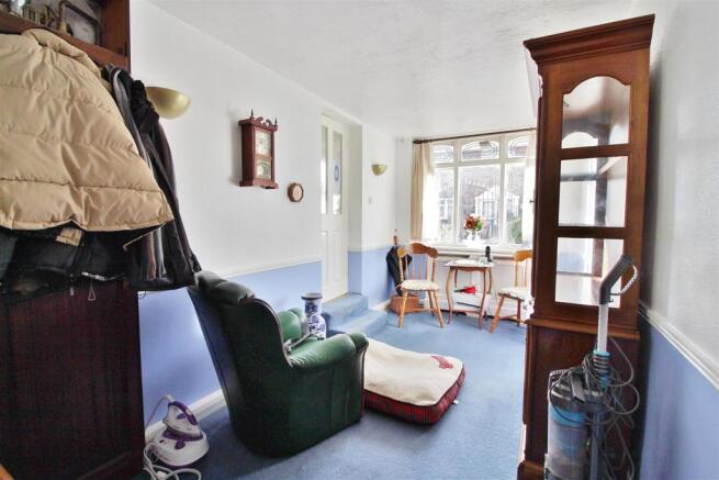Bedroom 4/Dining Roo