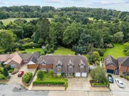Turnfield, Chesworth Close, Horsham RH13 5AL