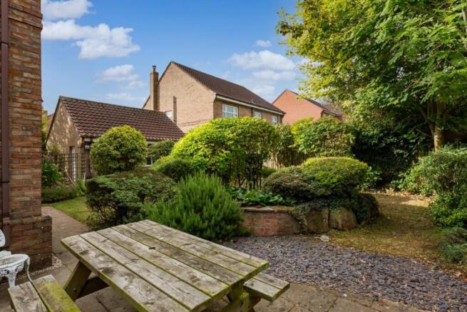 4 bed Detached for sale Image 7
