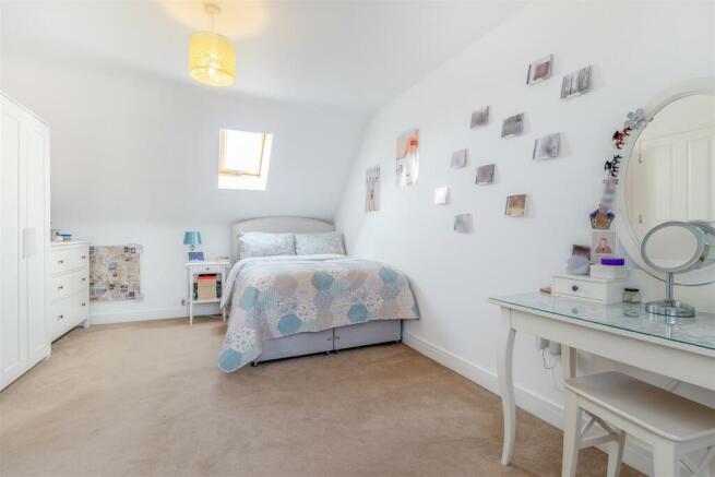 8571786-interior01.jpg