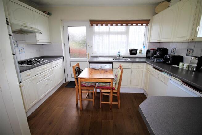 Kitchen  .JPG