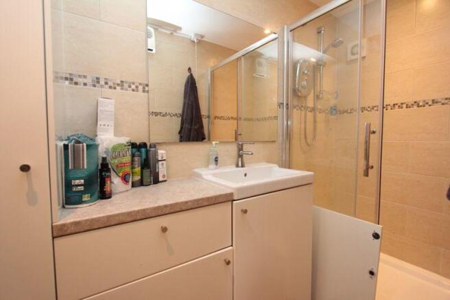 GF Shower Room