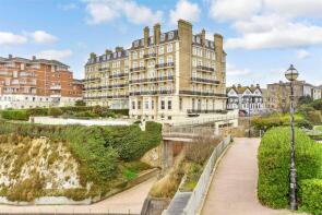 27, Grand Mansions, Queens Gardens, Broadstairs CT10 1QF