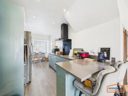 6a, Willows Road, Shelfield WS4 1RD