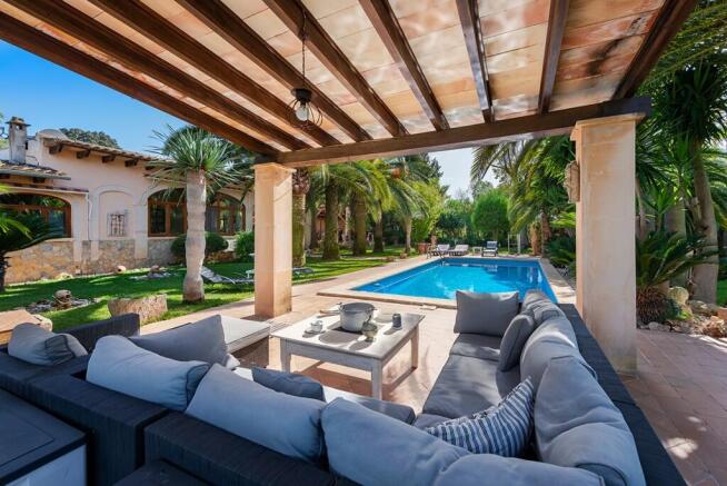 Covered Terrace (2)
