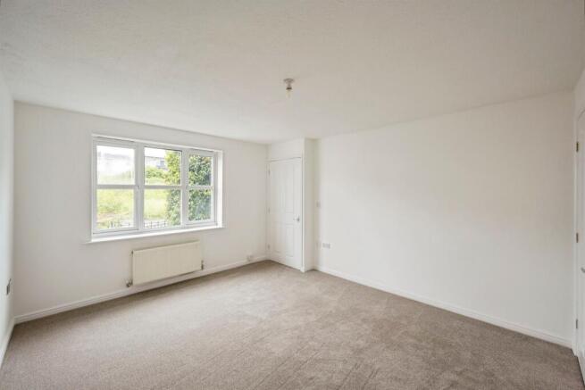 3 bed Semi-Detached for sale Image 7