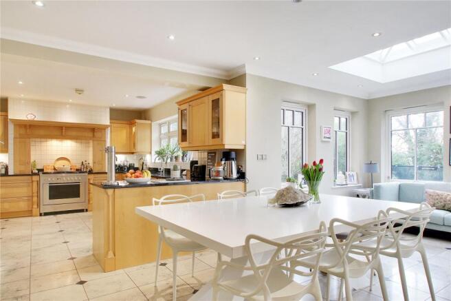 Kitchen/Dining
