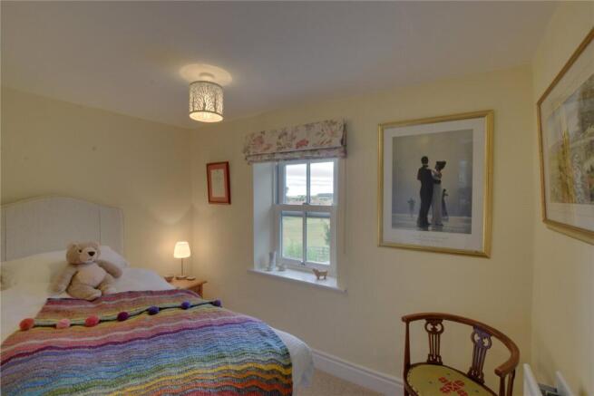2 bed Semi-Detached for sale Image 8