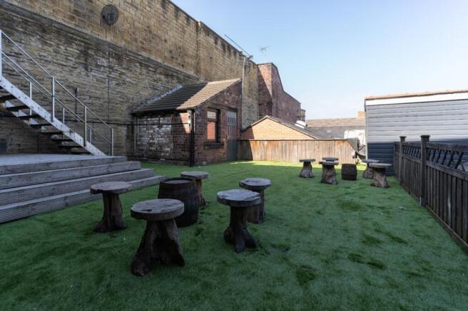 1 bed Apartment to rent Image 11
