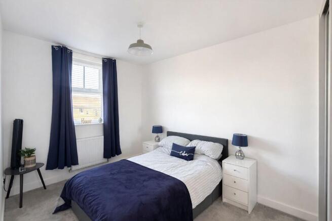 4 bed Semi-Detached for sale Image 6
