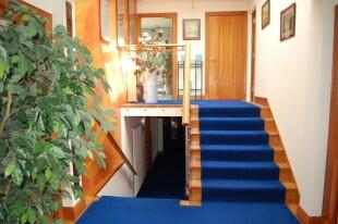 Hall/Stairs