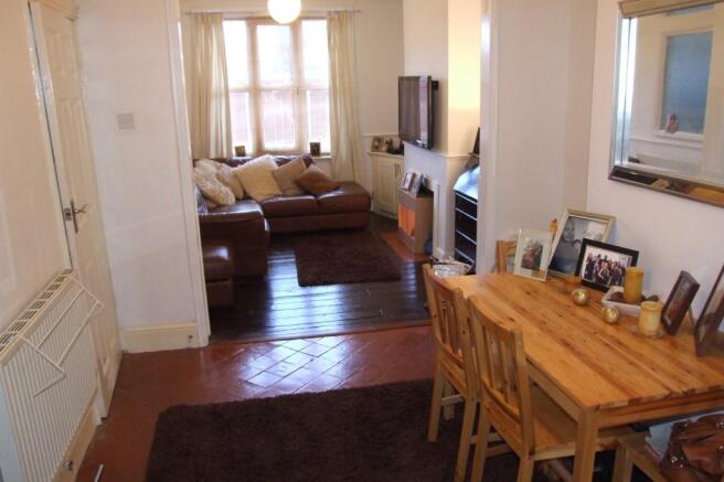 Dining/lounge