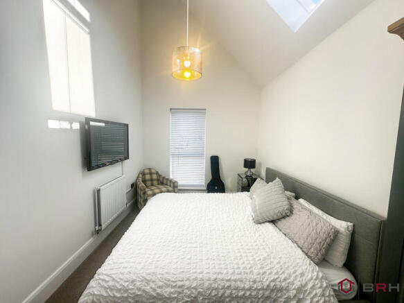 4 bed Detached for sale Image 7