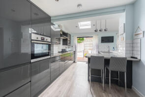 17, York Way, Sandhurst GU47 9DG