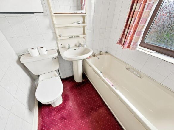 3 bed Semi-Detached for sale Image 11
