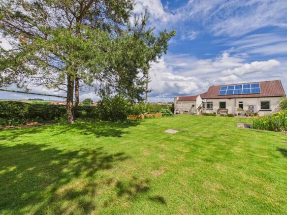 2 bed Detached Bungalow for sale Image 12