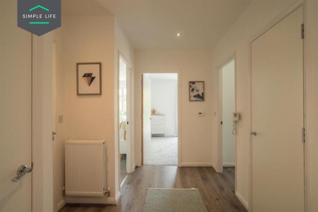 2 bed Apartment to rent Image 4