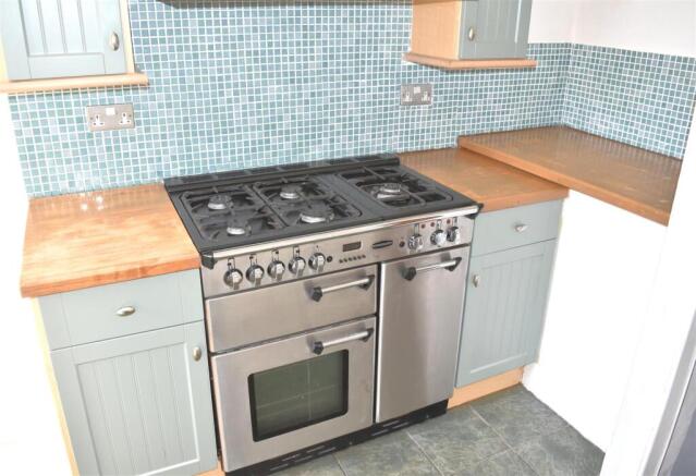 2 bed Terraced for sale Image 5