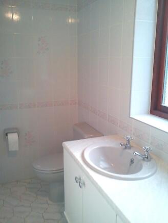 En-suite to Bedroom Two