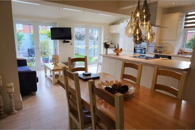 Kitchen / Diner