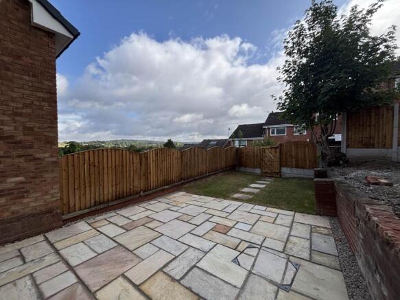 3 bed Terraced for sale Image 4