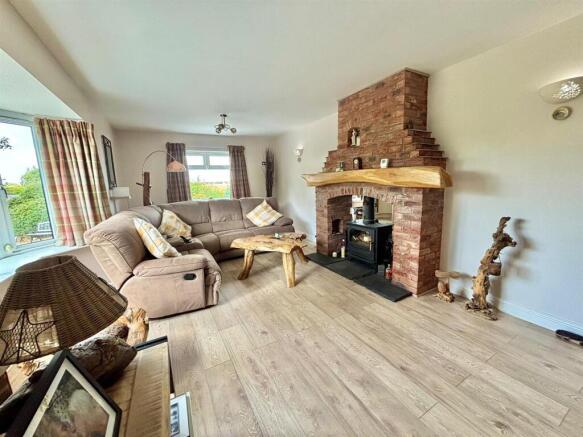 3 bed Detached for sale Image 10