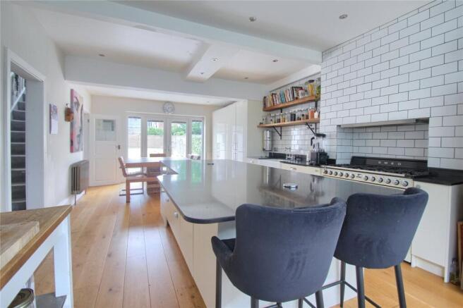 5 bed Terraced for sale Image 12