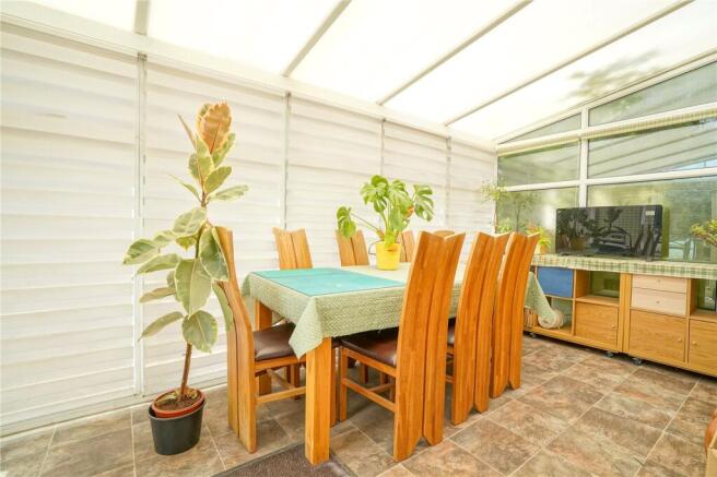 4 bed Detached for sale Image 7