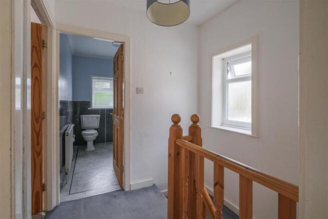 3 bed Semi-Detached for sale Image 11