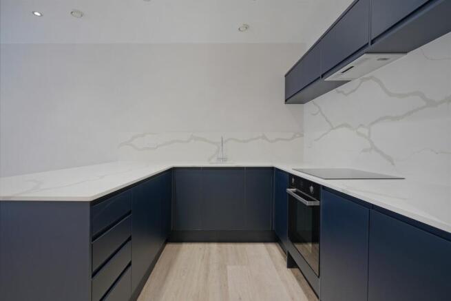 1 bed Apartment to rent Image 6