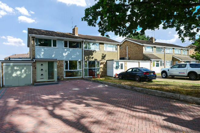 28 Darby Green La...