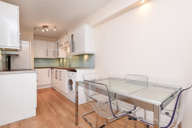 Kitchen (shot 1)