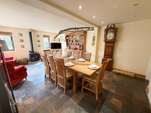 Lark Rise, Brackla, Bridgend County Borough, CF31 2NU photo 4