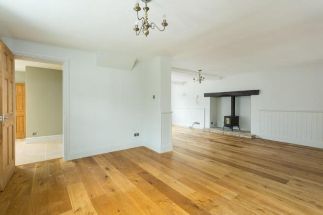 Drawing room/dining room