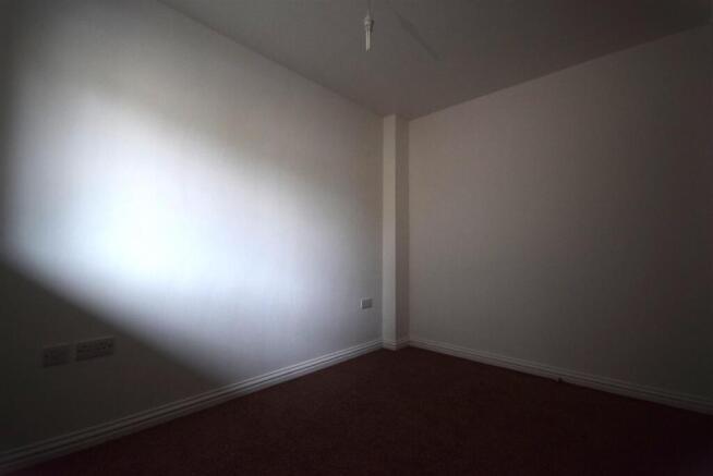 2 bed Apartment to rent Image 10