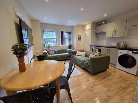 8_Harcourt_Road